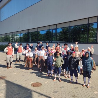 Tantsupidu "Iseoma", Rõuge pererühm Öööbikud. Foto: Erakogu